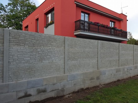betonový plot oboustranný zadní strana